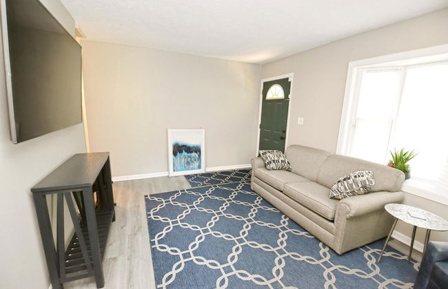 3 Blocks From Nd 3 Bedroom 2 Bath Home 1815 - Foto 1