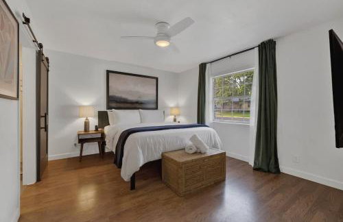 Elegant and Stylish Glenmoor Abode - 5 min to Town - Foto 52