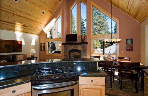 Red Cedar on North Shore - Beautiful 3BR w Gorgeous Furnishings in Tahoe City - Foto 16
