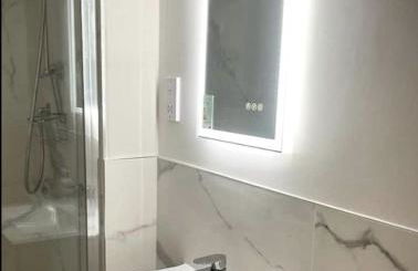 Moat View FREE PARKING, CENTRAL, EV PLUG - Foto 15