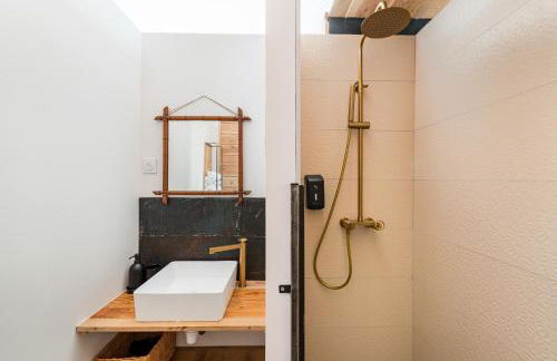 Chambre de caractère balnéo duo & vue toits - Foto 6