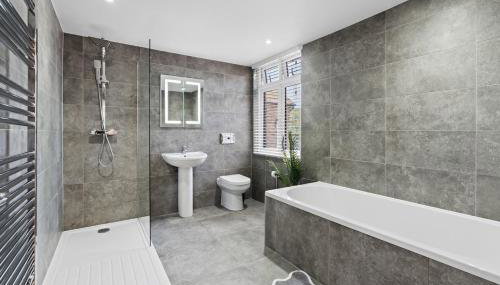 Luxury 4-Bed Family & Group Home-King or Twin Beds-Driveway, Garden-Near Gatwick - Foto 4