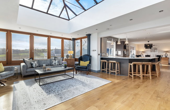 Oaktree Lodge - Luxury Cottage, Hot Tub, Sea Views - Foto 71