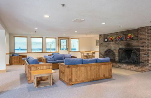 Sunday River Ski In Ski Out Mountain View Condo with Hot Tub Pool and Sauna! - Foto 12