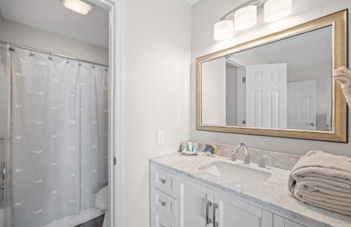 Newly Listed - One bedroom condo on Harbor Island - Foto 14