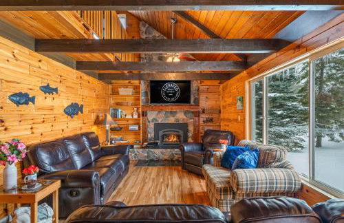 Bass Bay Getaway | Lakefront Family Cottage - Foto 1