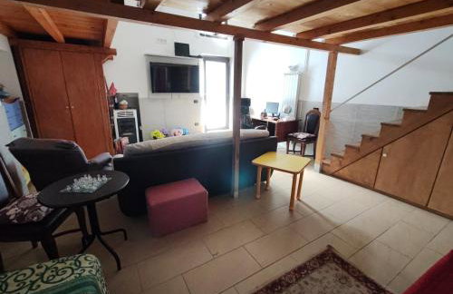 Piano terra casa intera - Foto 17