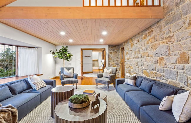 The Peninsula Chateau Lodge-inspired Luxury - Photo 8