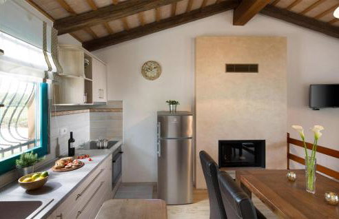 Pet Friendly Home In Trviz With Wifi - Photo 18