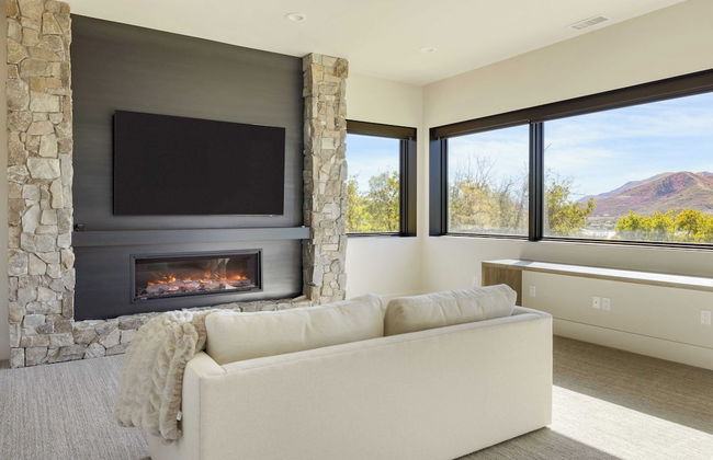 Reflection by Avantstay Sleeps 18 + Lake Views Hot Tub + Game Room - Foto 20