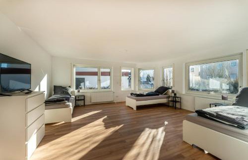 Monteur- & Gästewohnung mit Küche, WLAN & Parkplatz - SCH04 - Foto 3