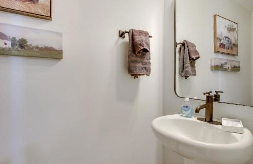 Walk to Marina Lake Greenwood Retreat with Hot Tub - Foto 18