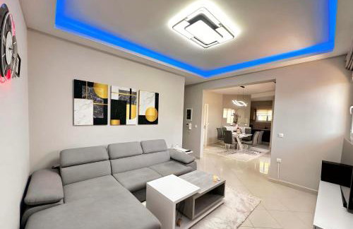 Modern Apartment Near Athens Airport, Beach & Metropolitan Expo - Foto 1