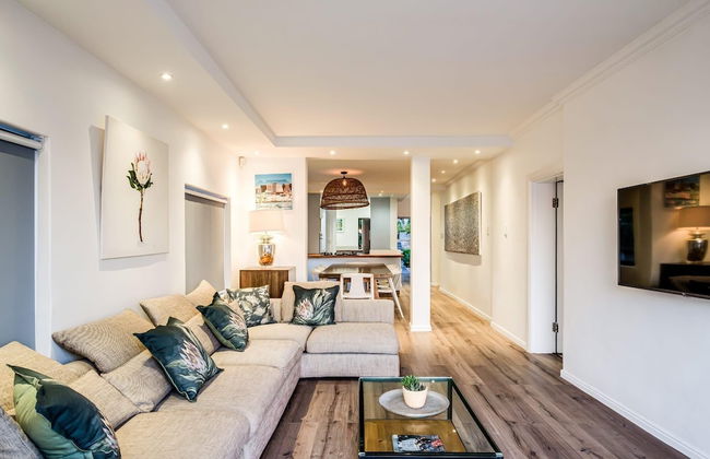 Stylish Holiday Home With Private Pool Ocean Views Jumeirah Blue - Photo 34