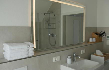 Stadtnahe Komfortferienwohnung für Familien und Geschäftsreisende - Foto 14