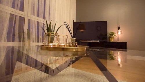 Modern 2 bed Apartment- Town Centre - Foto 2