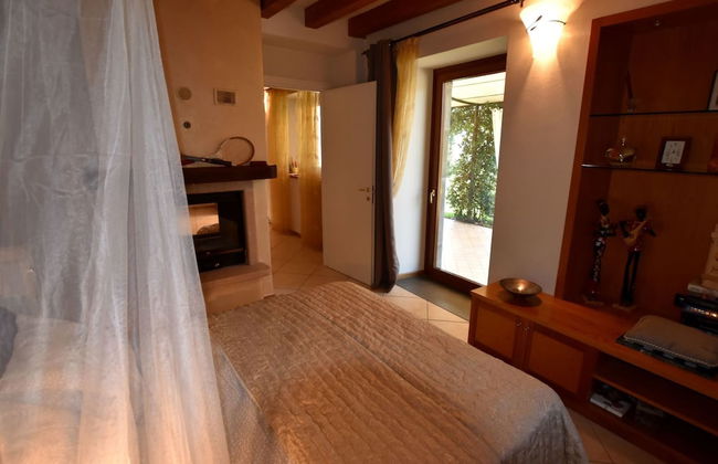 Flat in Villa, With Garden, Barbecue - Photo 4