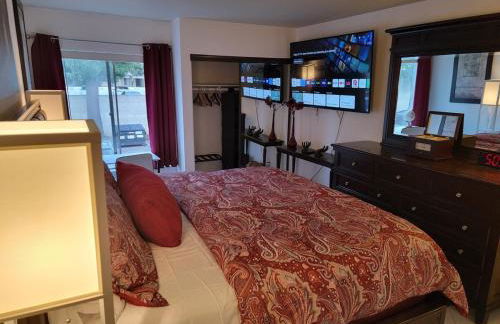 A Tranquil Retreat in Tarzana CA - Foto 11