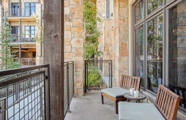 Kestrel by Avantstay Close to the Ski Slopes in This Majestic Home in Park City - Photo 3