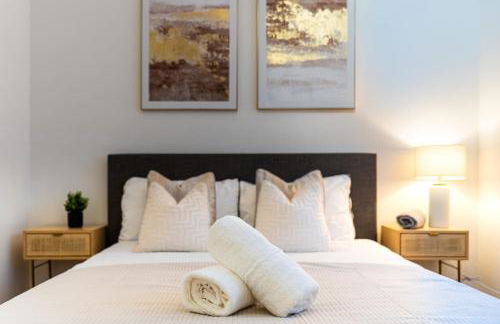 2BR - Balcony & Parking near Canary Wharf Sleeps 6 - Foto 17