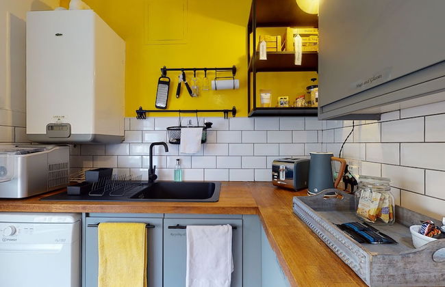 Beautiful Georgian Duplex - Photo 13