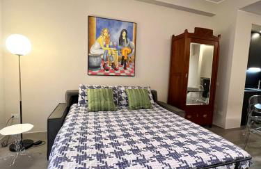 Design District Luxury Apartment - Photo 18