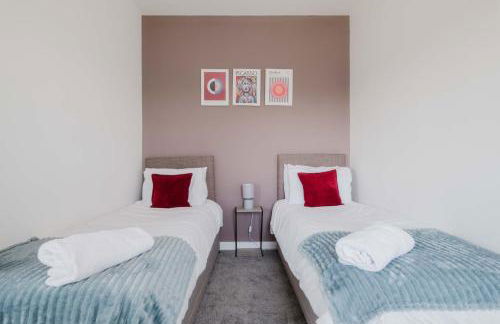 Pristine and Modern Home away from Home - Photo 62