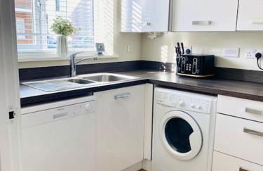 Stylish 3 Bed Semi Trentham Stoke on Trent - Foto 26