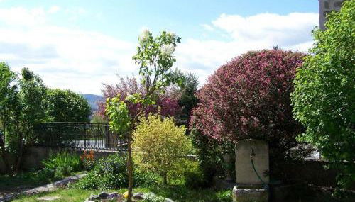 Appartement Spacieux avec Jardin Privatif, Proche du Puy-en-Velay et d'un Golf, WiFi Inclus - FR-1-582-286 - Foto 3