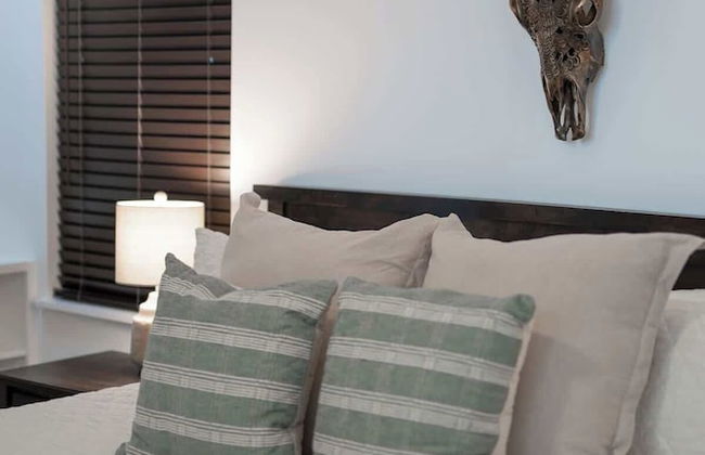 Pecan Retreat-half Mile to Main - Foto 3