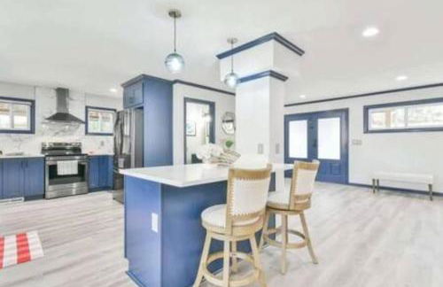 NEW! Lakefront|Lux|Games|HotTub|Dock|Friends+Fam! - Foto 19