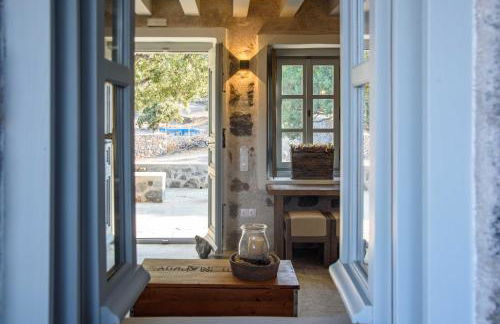 Pavlaina Complex of Traditional Residences in Nisyros. Enjoy the garden and the Sea View - Foto 35