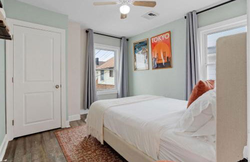 Beautifully Renovated 6BR 2BA 2 Blocks to Beach - Foto 52