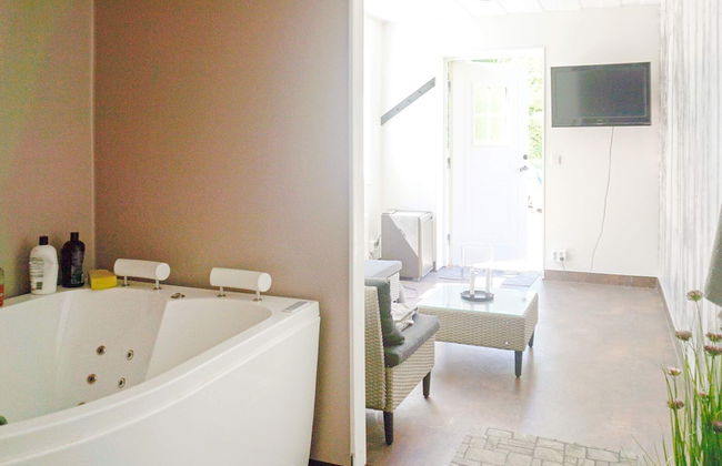 4 Person Holiday Home in Hallnas-by Traum - Photo 4