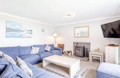 Tigh Na Mhor , Hot Tub , Games Room , 5 Bedroom ,Sleeps 13 , Large Villa - Photo 21