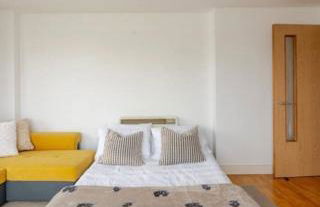 Amazing River view 2 bedroom apartment, sleeps 6, balcony and parking - Foto 60