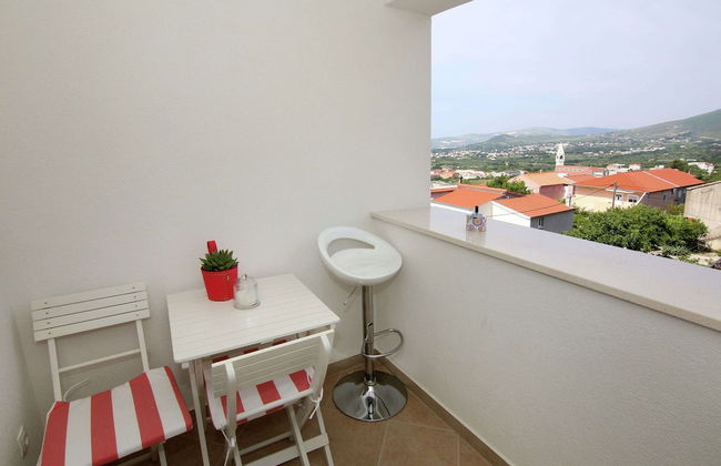 Modern Apartment in Kastel Stari - Photo 18