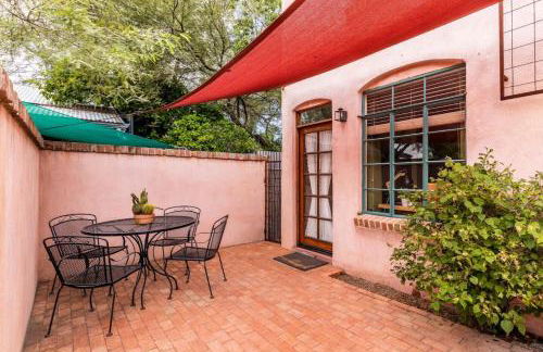 Vibrant 2BR DT Living, Stylish & Serene Stay - Foto 10