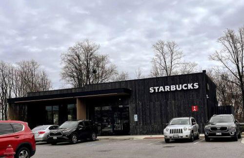 Luxury Living at Woodmore - Foto 55