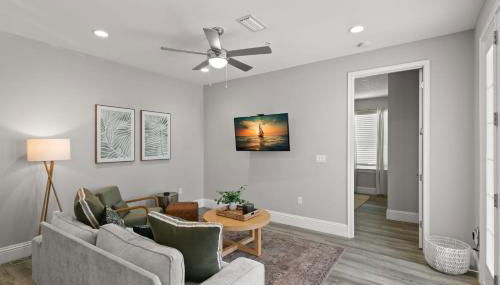 NEW! Canopy Cove, Luxury Downtown Apartment Near Main St - Foto 4
