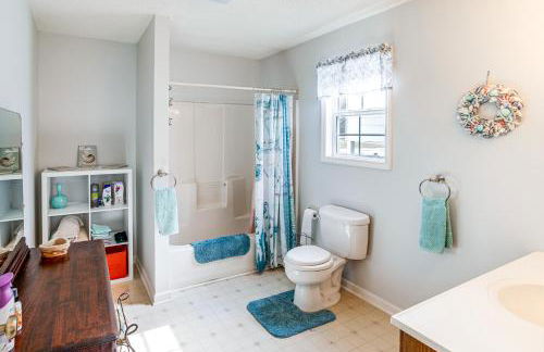 1 Mi to Lake Murray Pet-Friendly Home with Deck - Foto 13