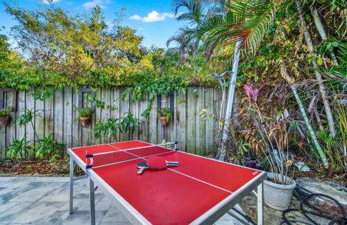 HUGE Outdoor soccer 4BR HEATED Pool house near Las Olas - Foto 37