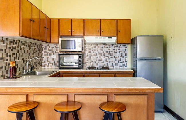 Birds-eye view of the ocean in nicely priced unit on top floor in Flamingo - Photo 7