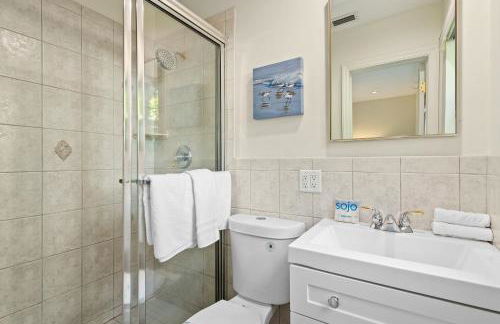 Solar Heated Pool Spa Tiki Hut Huge Backyard Hammock Retro Bikes - Foto 36