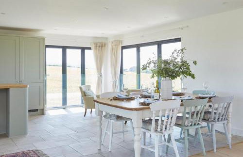 The Wendy House - Photo 11