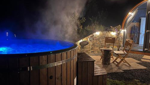 Hilltop Hideaway - Secluded pod with private hot tub - Foto 3