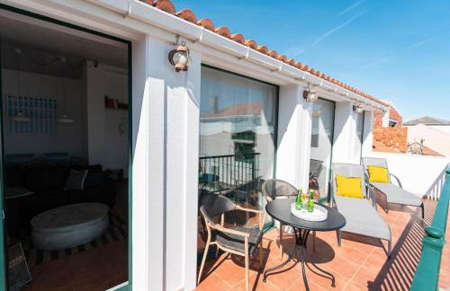 Winahost Ático en Primera Línea de Mar - Foto 1