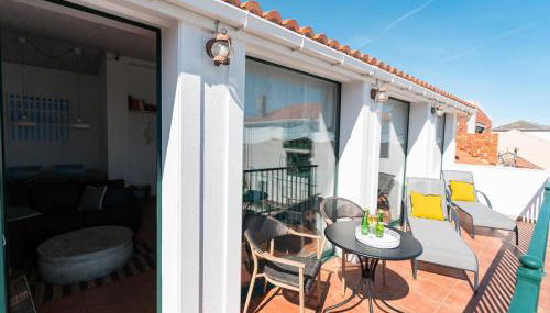 Winahost Ático en Primera Línea de Mar - Foto 1