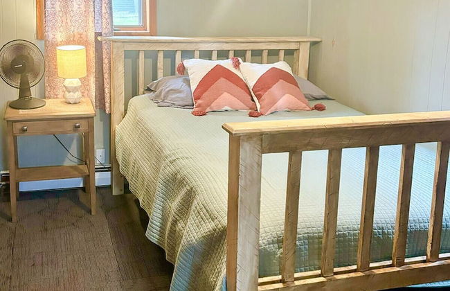 Portage Lakeside Cabins - Photo 2