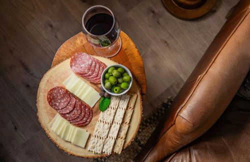 The Curator's Retreat For 8 - Photo 24